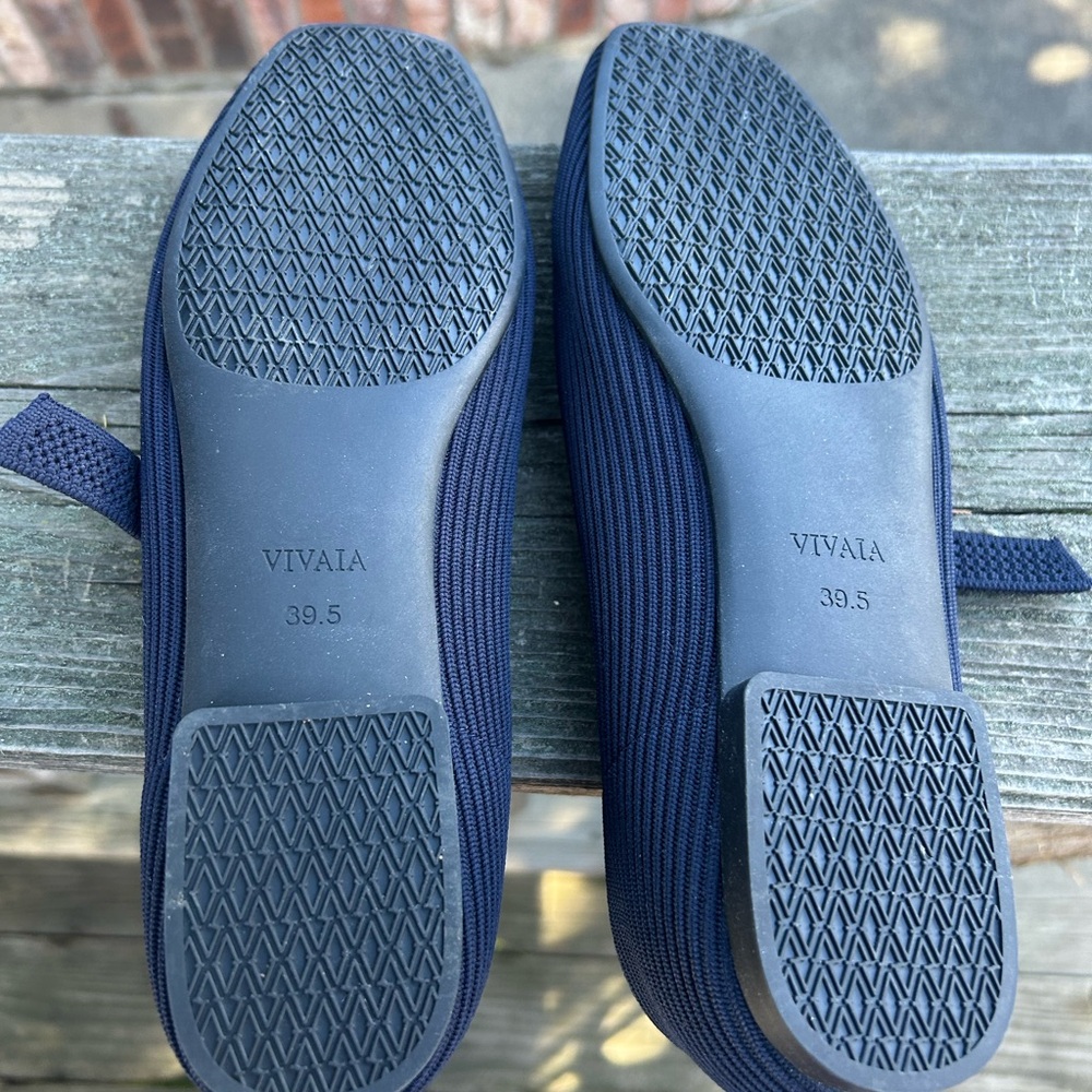 Vivaia Navy Margot Mary Janes. Square toe. Size 39.5 - Picture 6 of 6